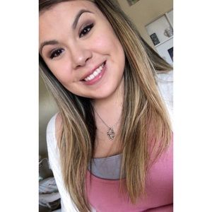 Meet your Posher, Abygail